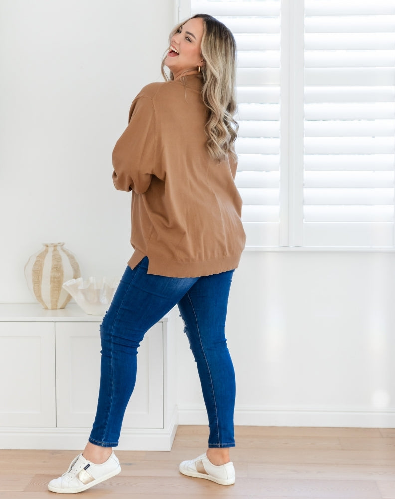 Angel-V-Neck-Knit-Beige-Back