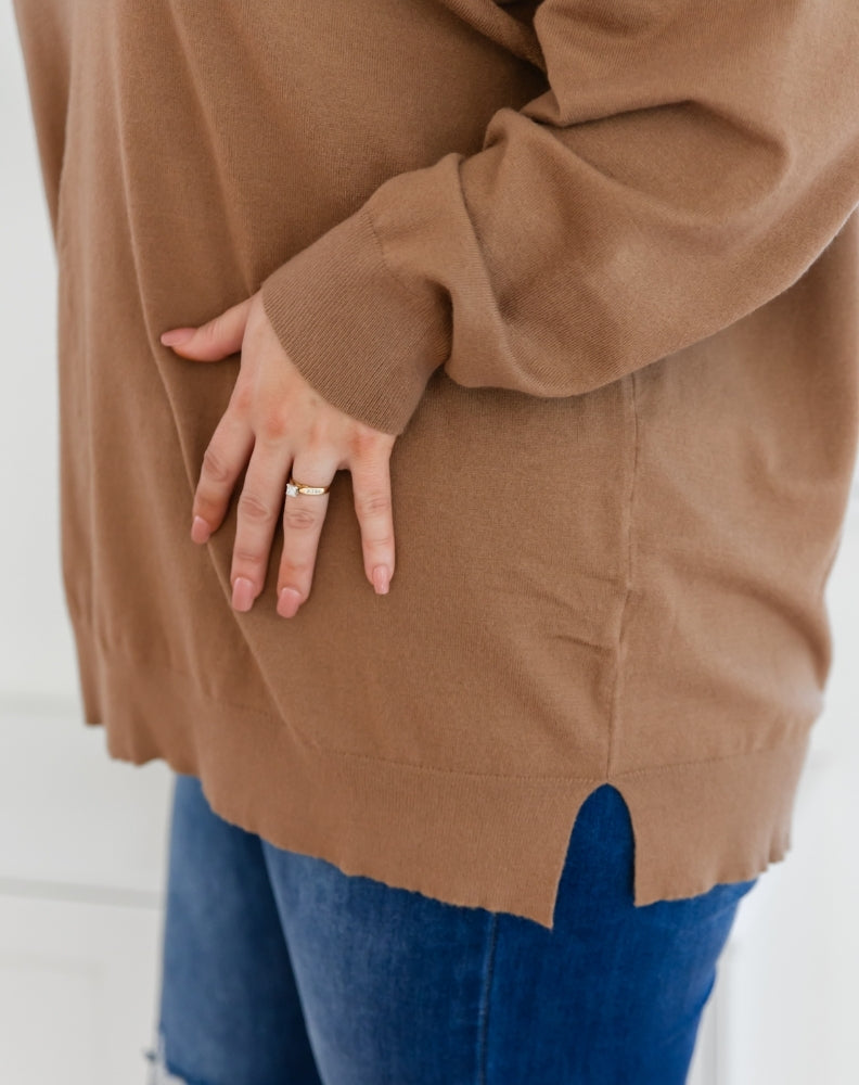 Angel-V-Neck-Knit-Beige-Split