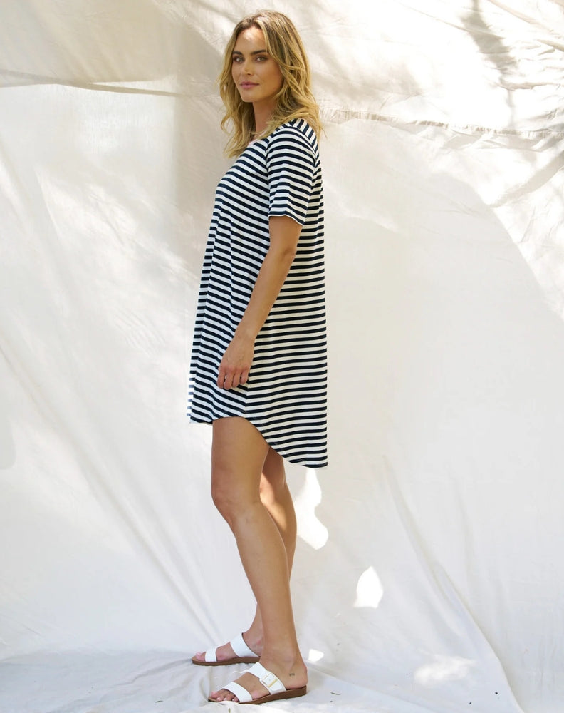Betty_Basic_Nyree_Dress_Navy_Stripe_Pink_Side