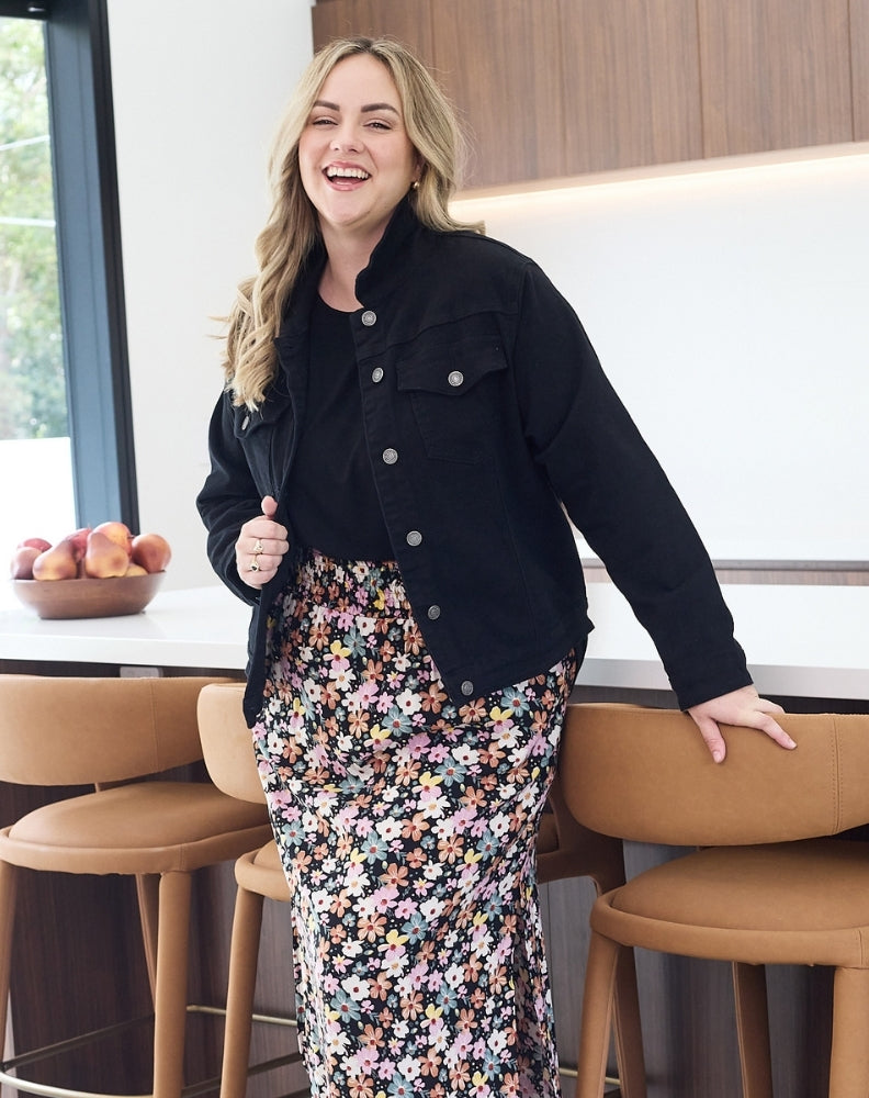 Black-Denim-Jackets-Front-Pockets