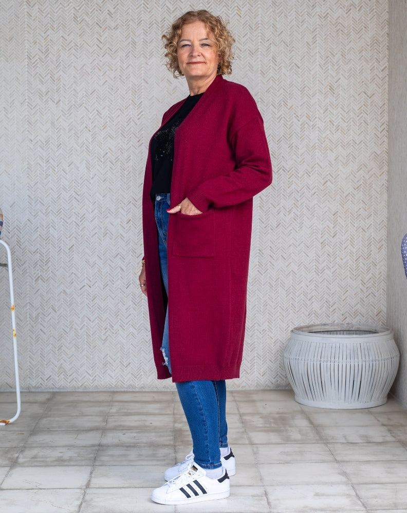 Calie_Cardi_Wine_Side