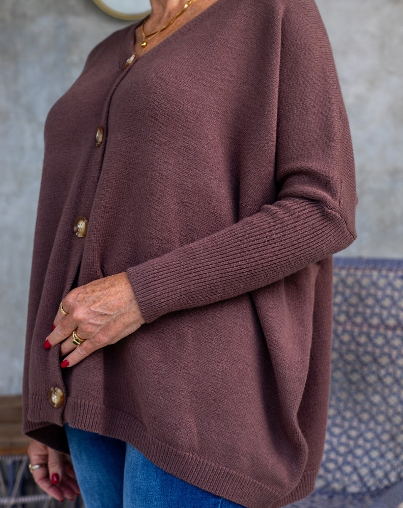 Chelsea_Knit_Chocolate_Ribbed_Sleeves