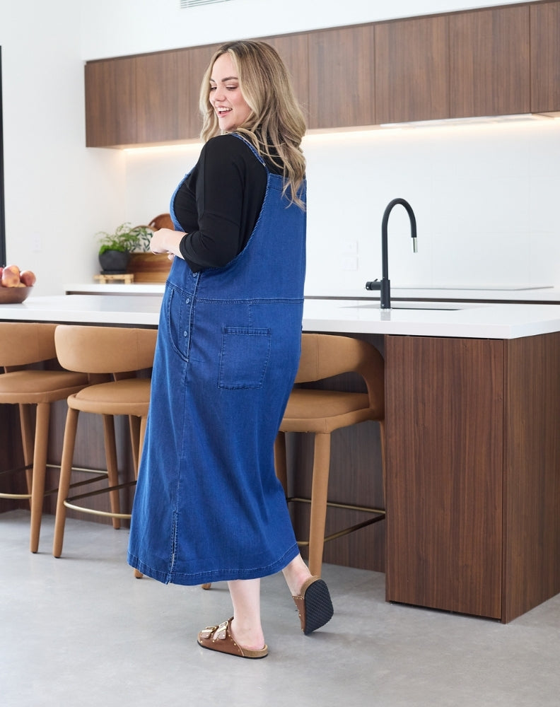 Denim-Apron-Dress-Back-Pockets