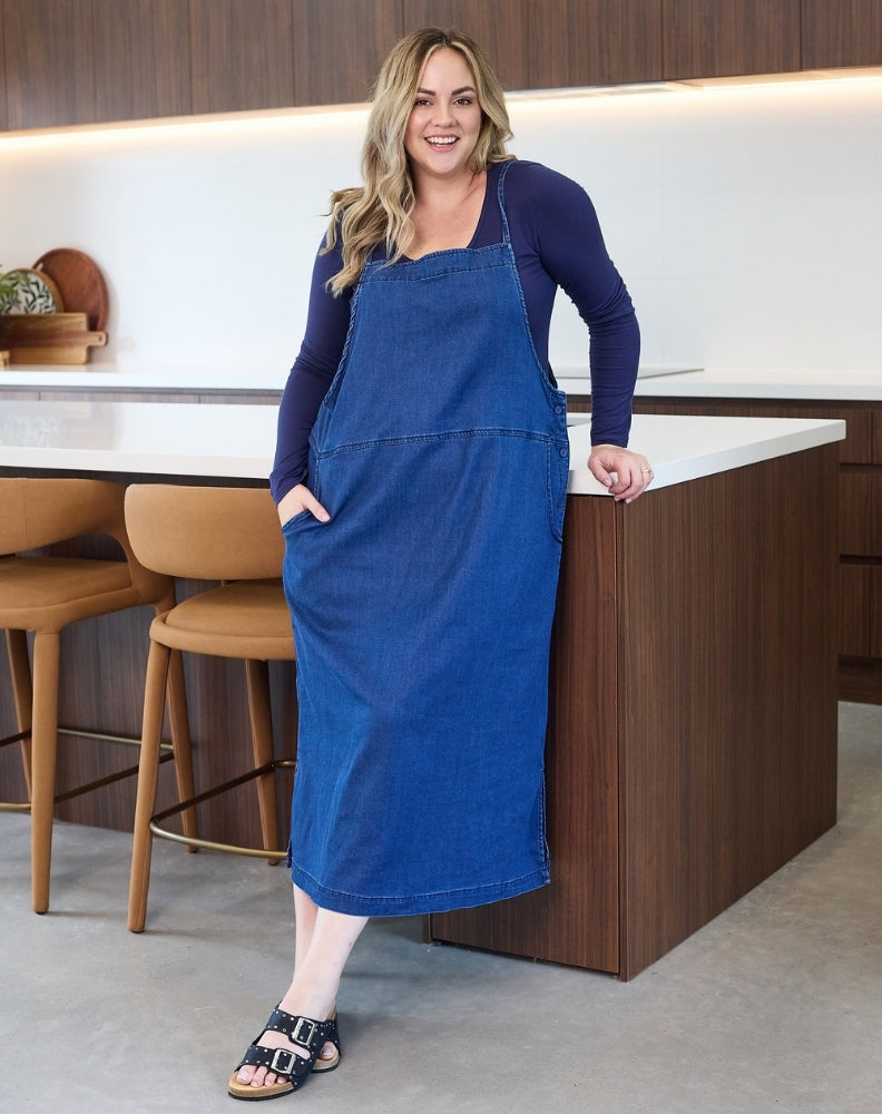 Layering-Tee-Navy-Styled