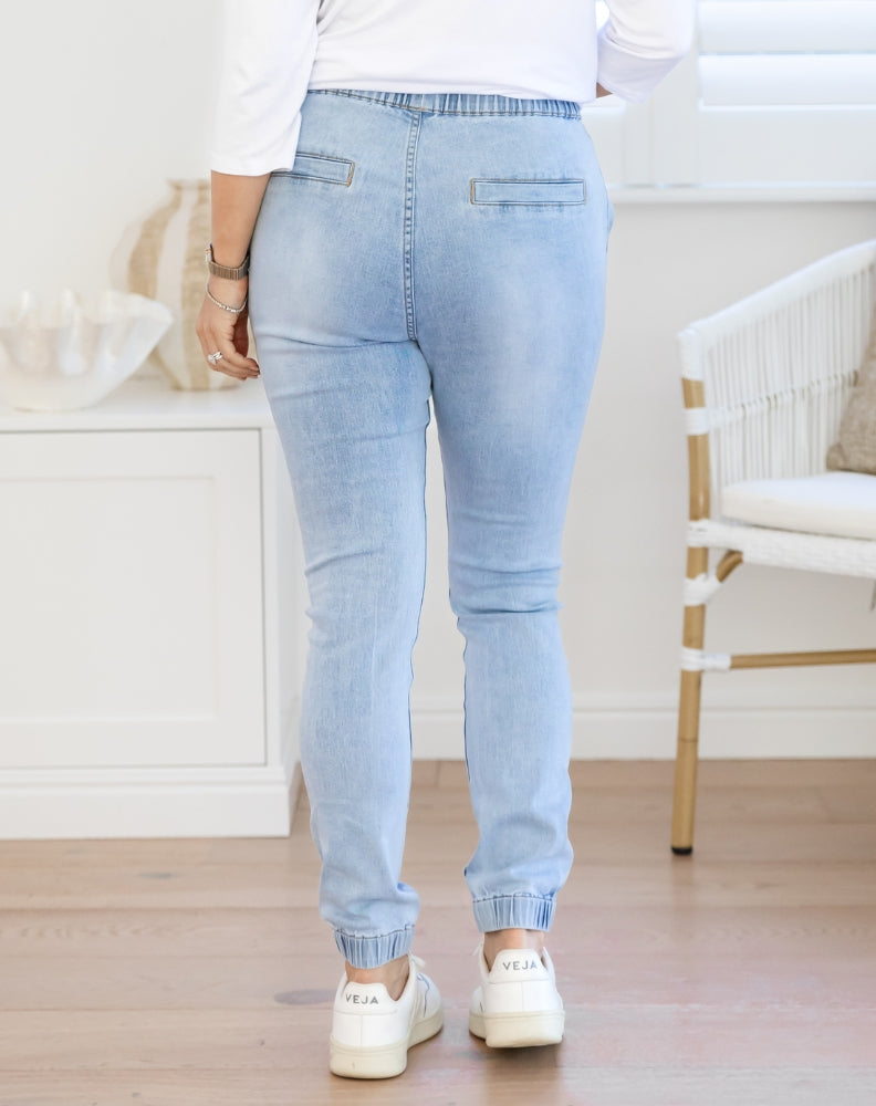 Milan_Joggers_Back_Details_2