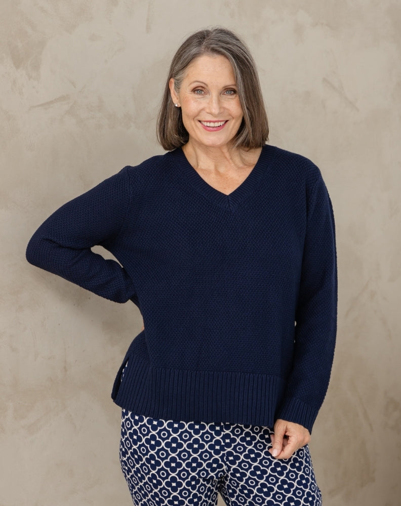 『TEN Vneck COTTON KNIT NAVY L』 V Neck Maple Cotton Knit - Navy – Freez Clothing