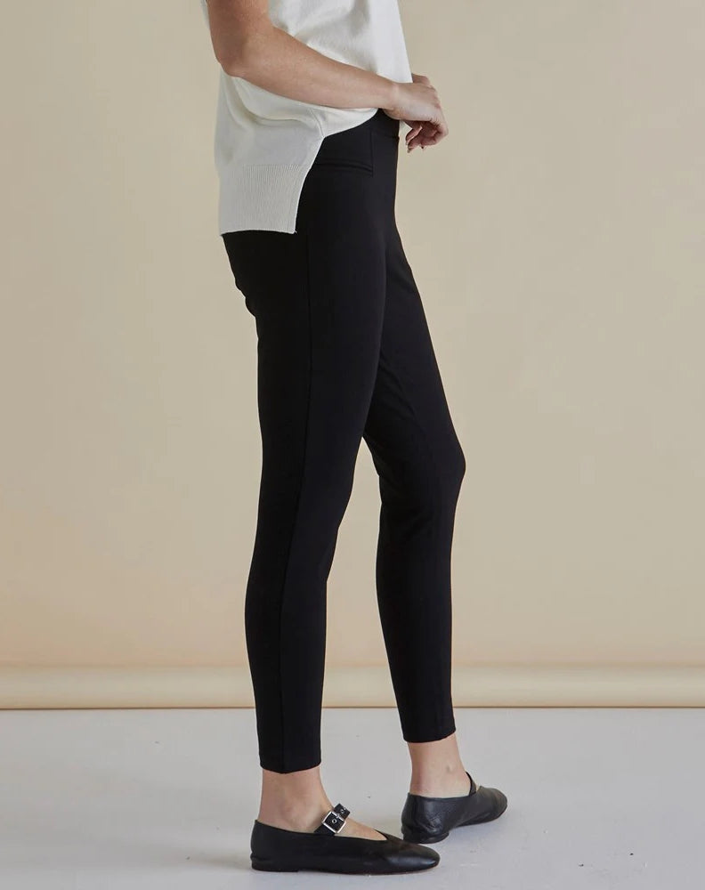 Betty-Basic-Gwen-Ponte-Leggings-Black-Side