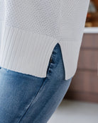 Maple_Knit_White_Side_Spilts